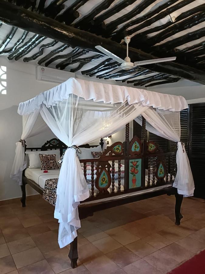 Tichi Villas - เดียนีบีช ภายนอก รูปภาพ
