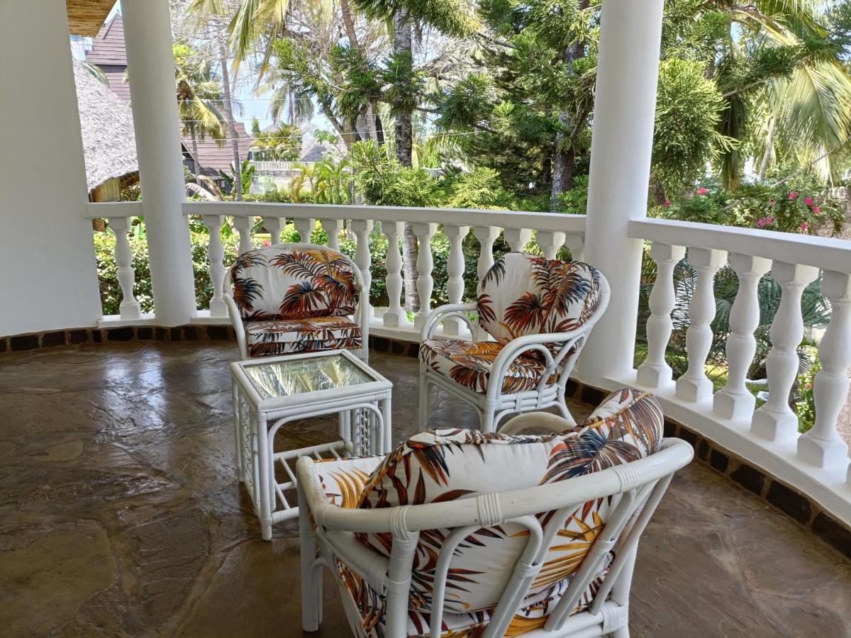 Tichi Villas - เดียนีบีช ภายนอก รูปภาพ