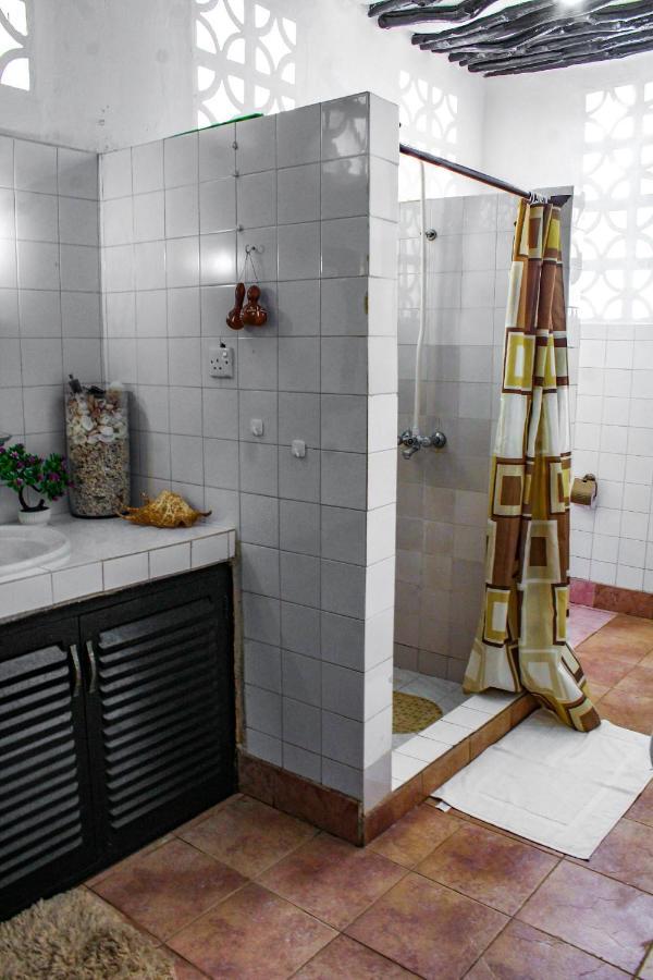 Tichi Villas - เดียนีบีช ภายนอก รูปภาพ